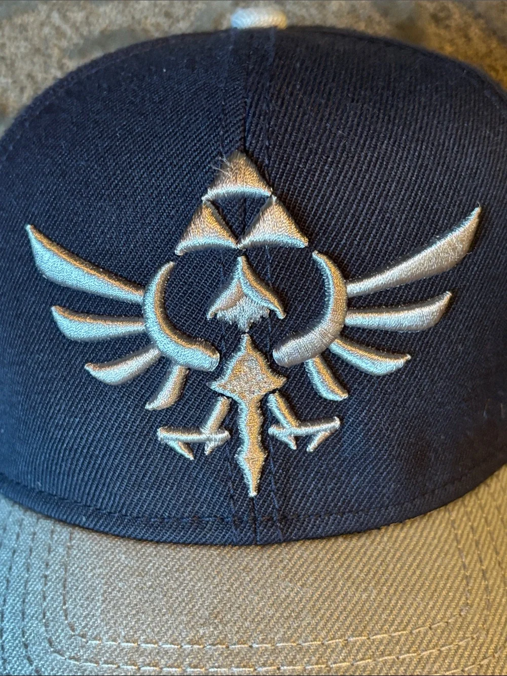 Nintendo Zelda Navy & Gray Snapback Cap +Black & Yellow Striped Zelda Pom Beanie